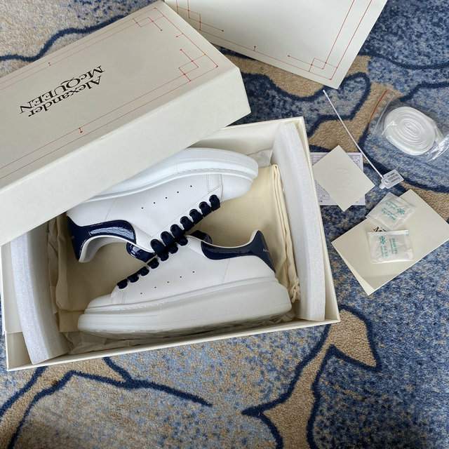 Picture of Alexander McQueen Shoes _SKU21815028SZ35-4451